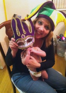 Must put string in mouth! Must put mask in mouth!